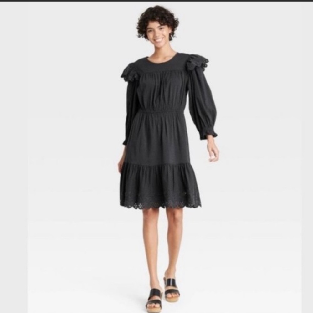 NWT Universal Thread Women’s Ruffle Long Sleeve Dress Black